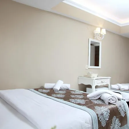 Kadi Konagi Thermal Hotel 2*